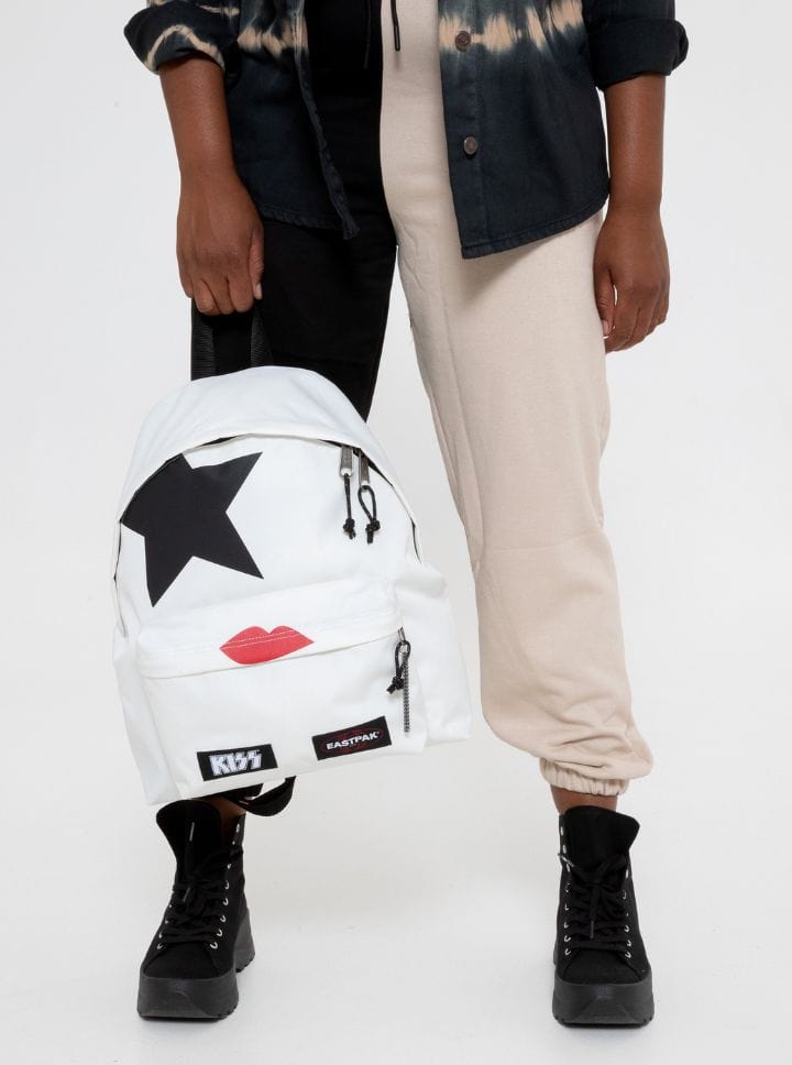 【ほぼ未使用】EASTPAK Tranzshell M 56L トロリーバッグ ほぼ未使用】EASTPAK Tranzshell M 56L トロリーバッグ