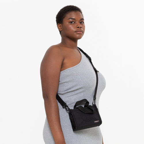 Telfar Shopper S Black - Female model