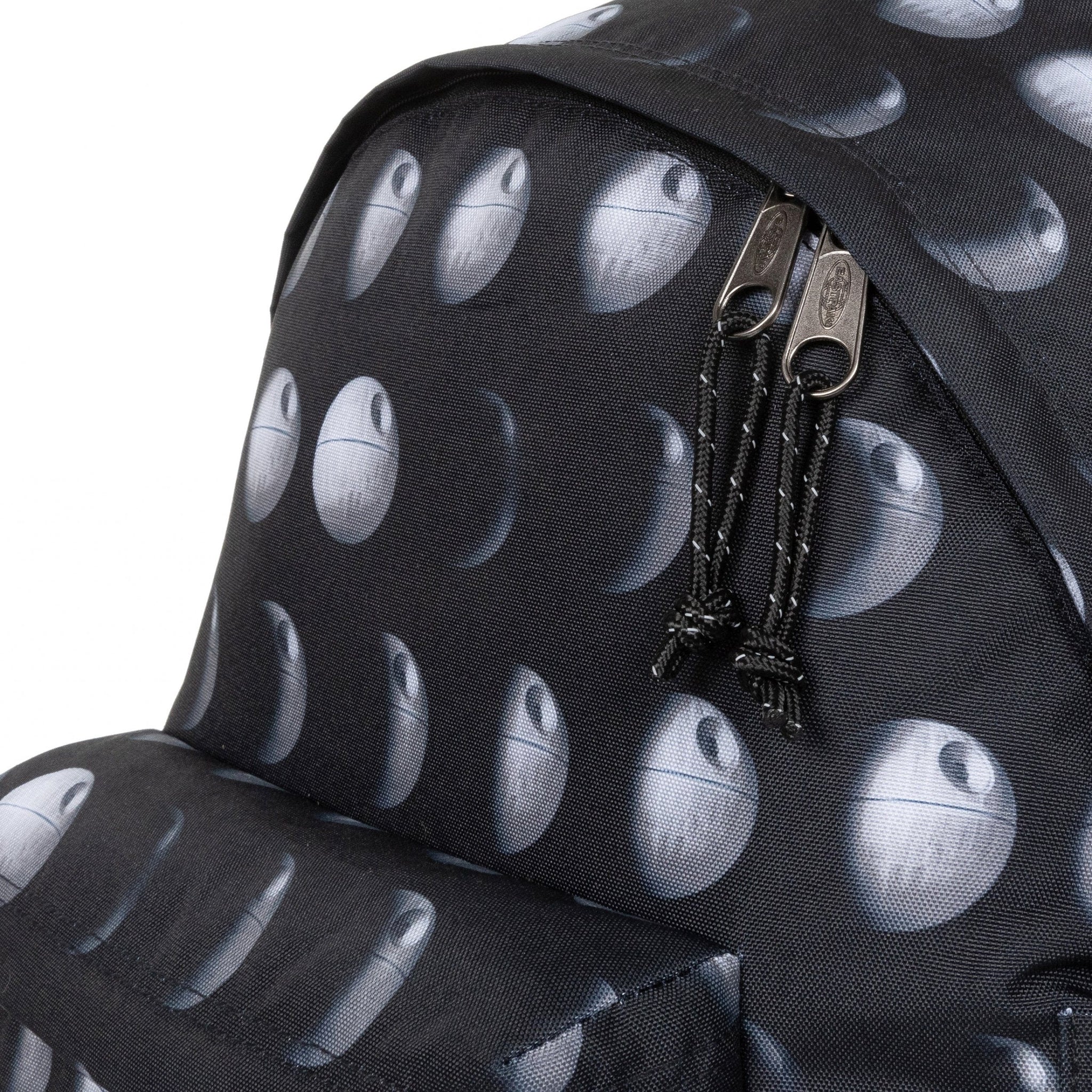 EASTPAK スタッズ装飾 ブラックリュック EASTPAK スタッズ装飾 ブラックリュック - メルカリ