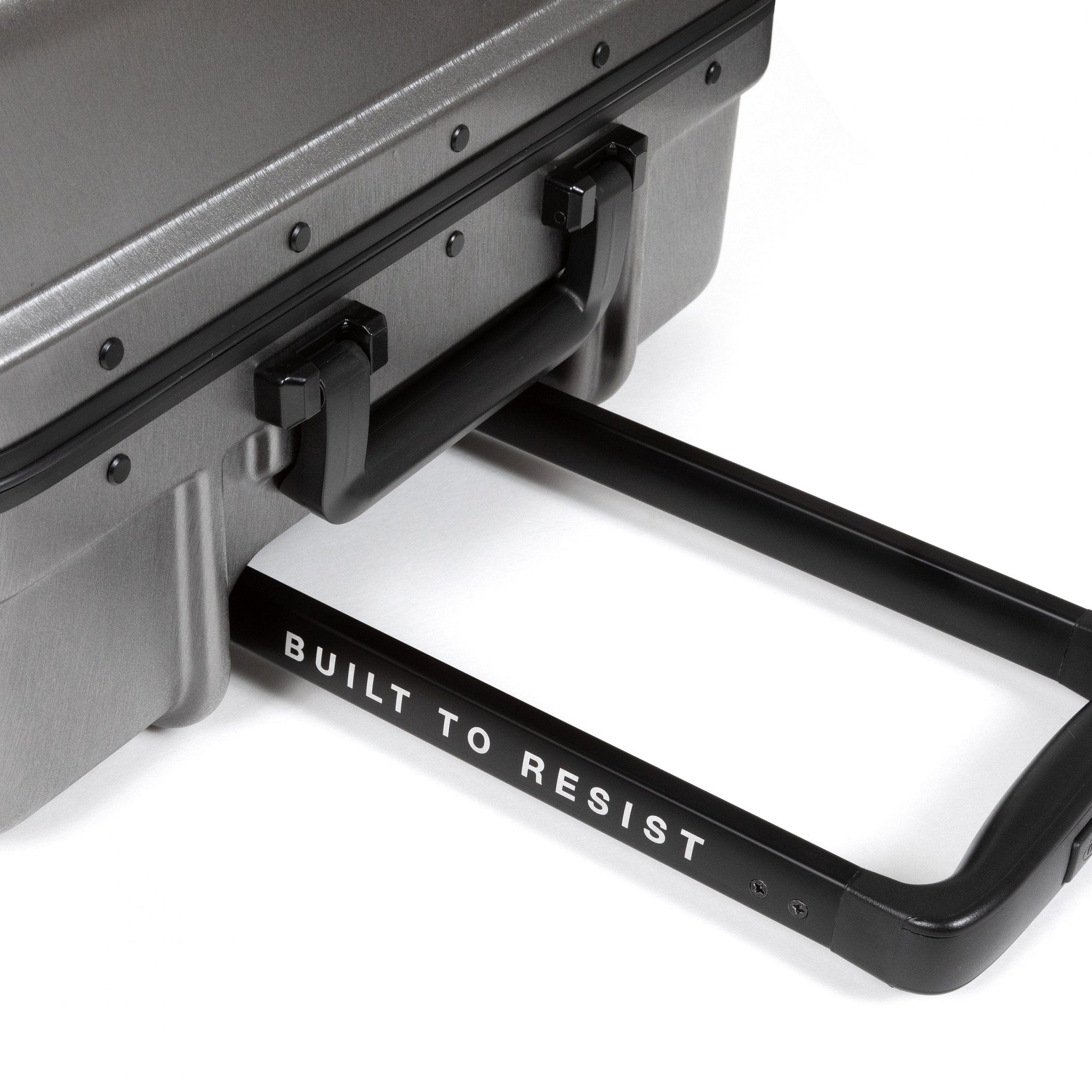 RESIST'R CASE S BRUSHED METAL | Eastpak