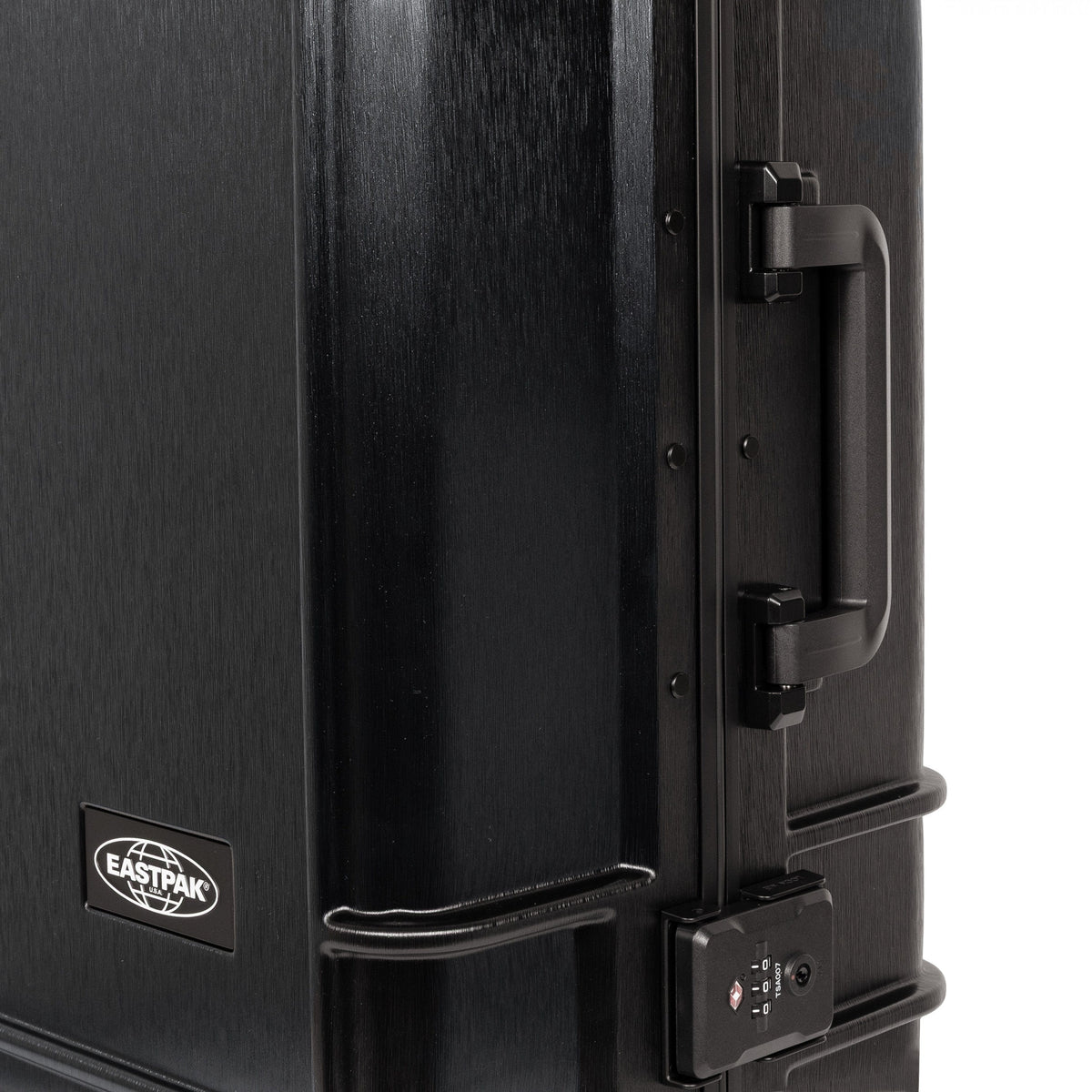 Eastpak RESIST'R CASE M Brushed Black  - 7