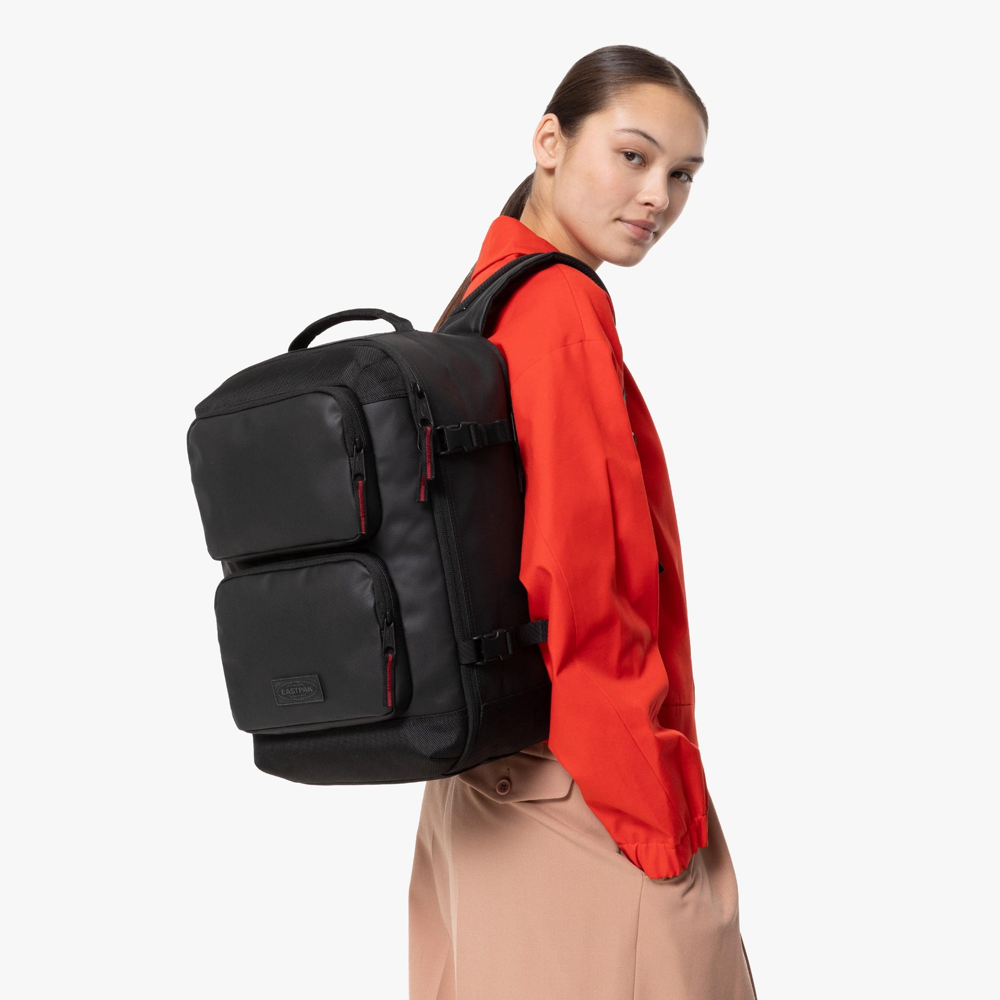 TECUM CABIN CNNCT TOP BLACK | Eastpak