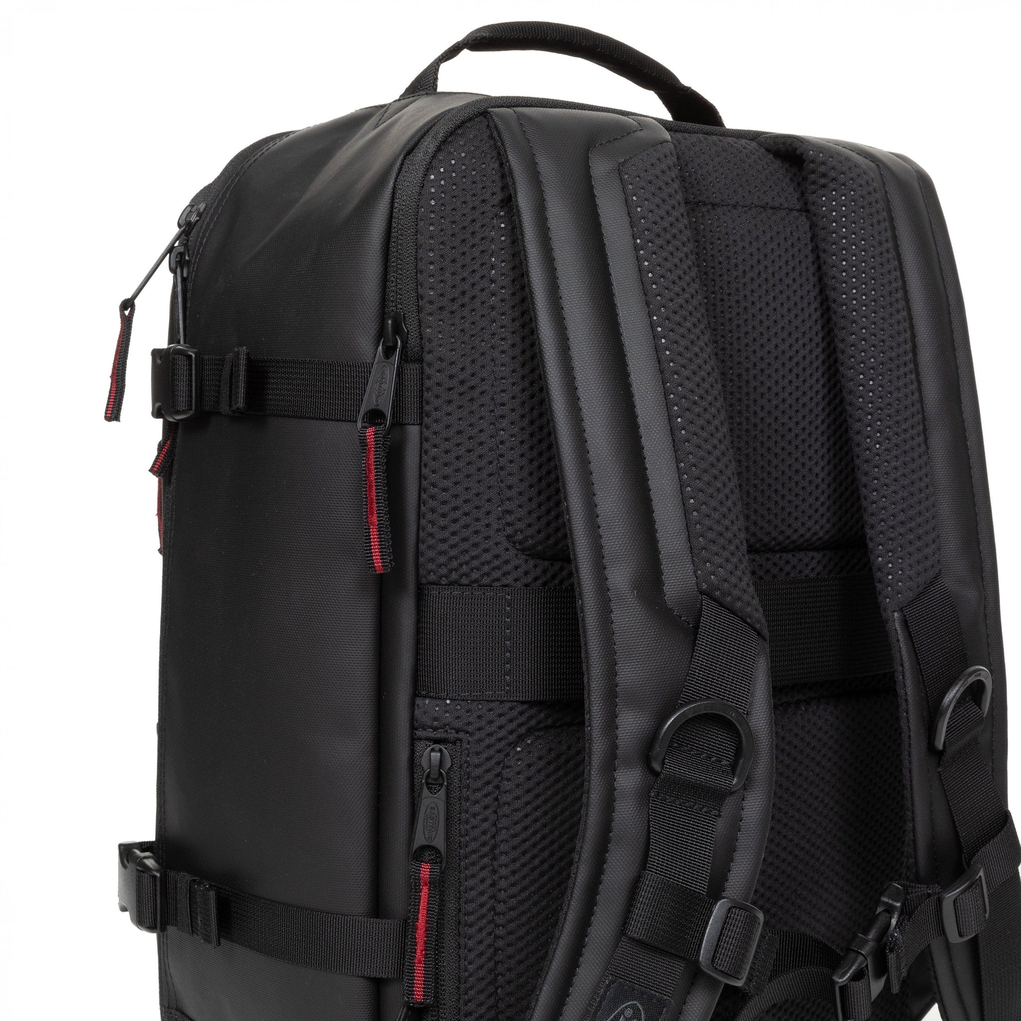 TECUM CABIN CNNCT TOP BLACK | Eastpak