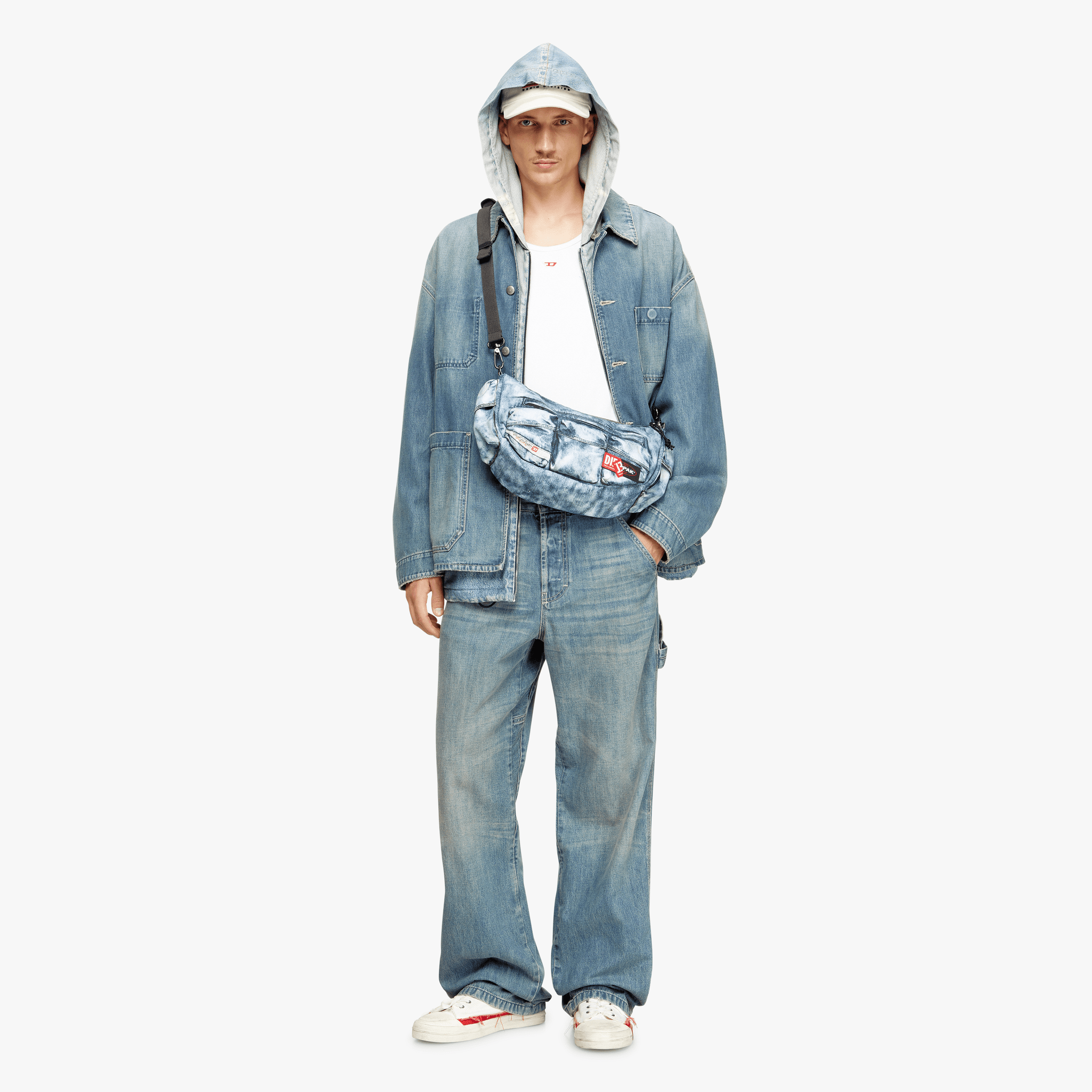 ディーゼル　タペストリー DIESEL SHOULDER BAG DSL TROMPE | Eastpak