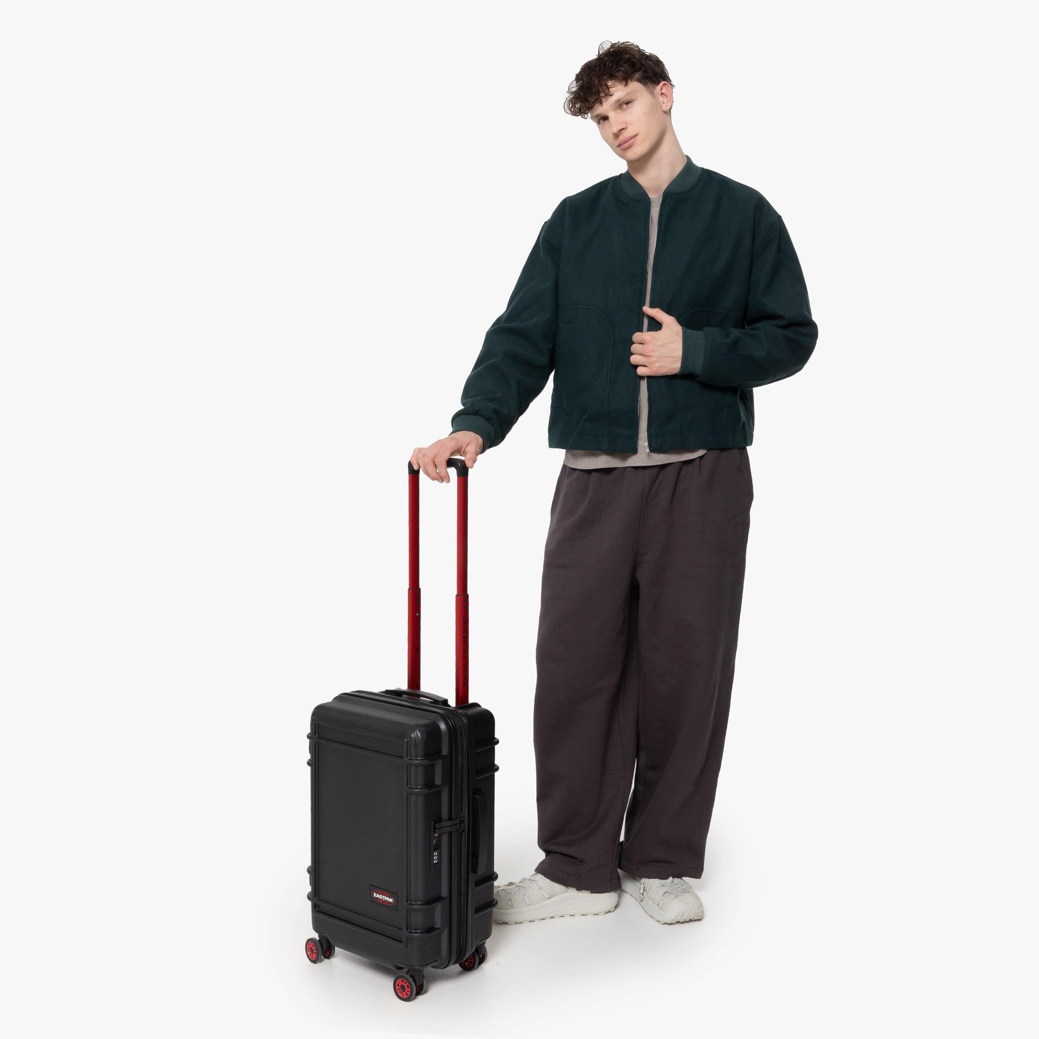 エスクプトレカ RESIST'R ZIP S BLACK | Eastpak