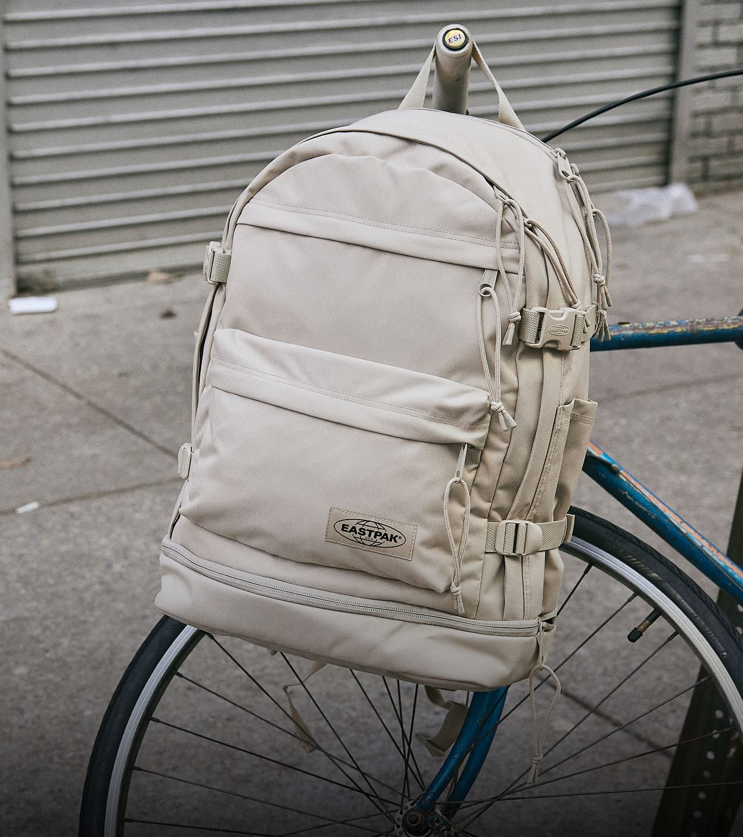 Eastpak Official Store | Built To Resist | 30 Year Warranty
