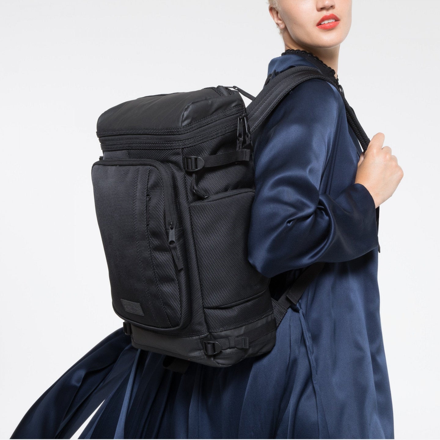 Tecum Top Cnnct Coat Professional Backpack Close Up Of Bag On Model's Back